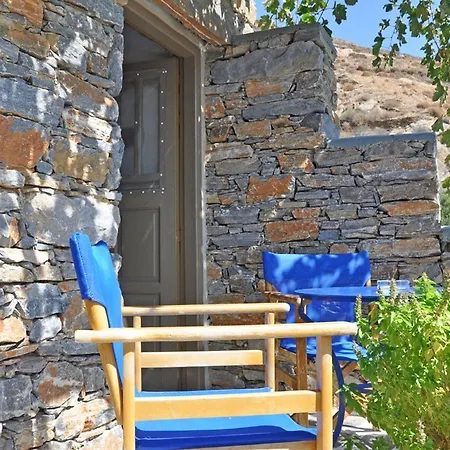 Levrossos Beach Apartments Levrossos