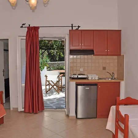 Hotel Levrossos Beach Apartments 2*